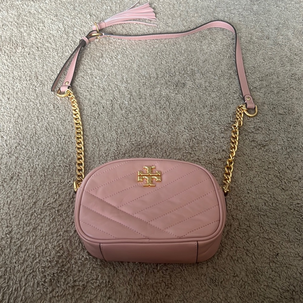 Tory Burch Kira small chevron camera bag